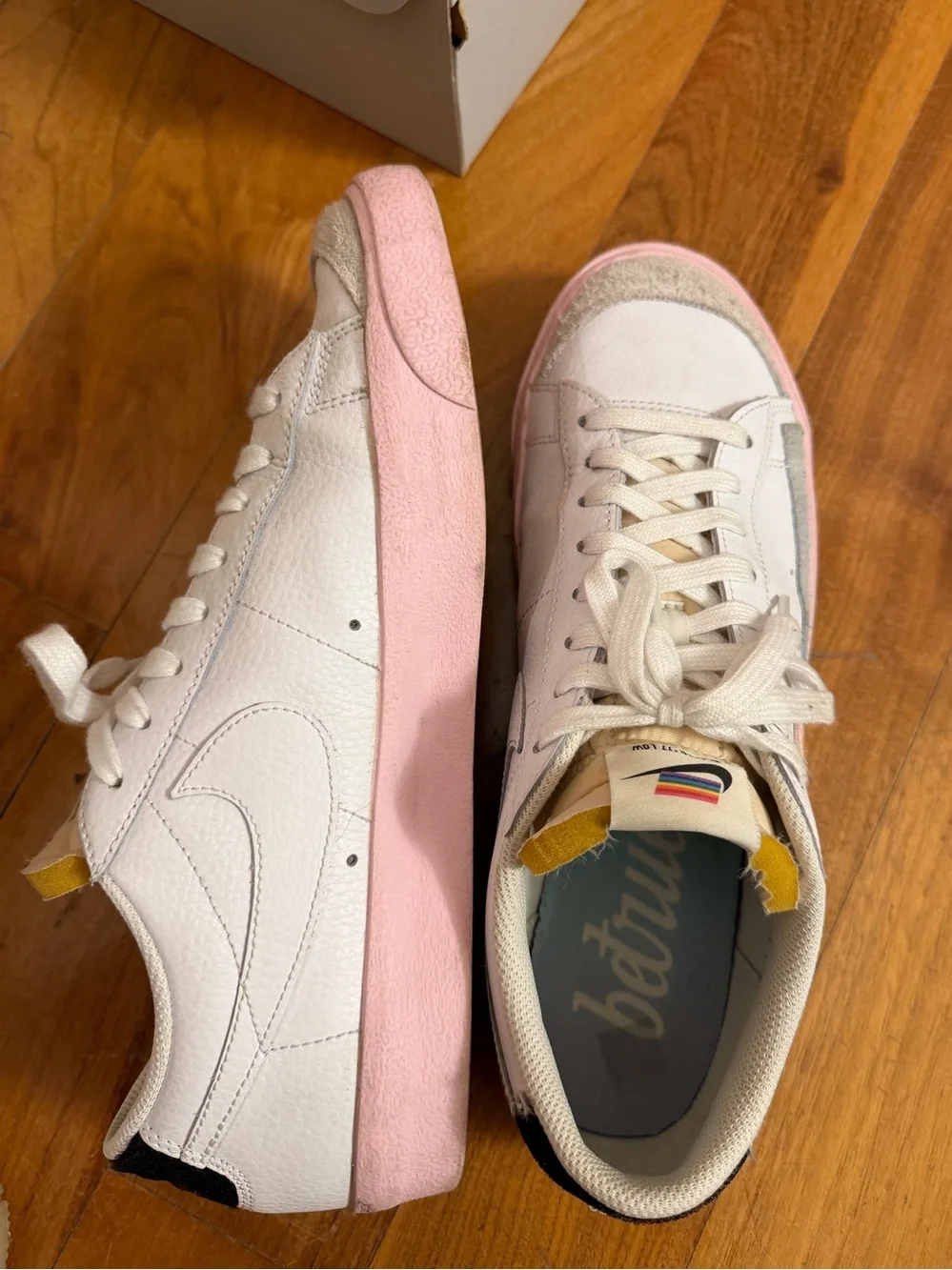 Nike box damaged